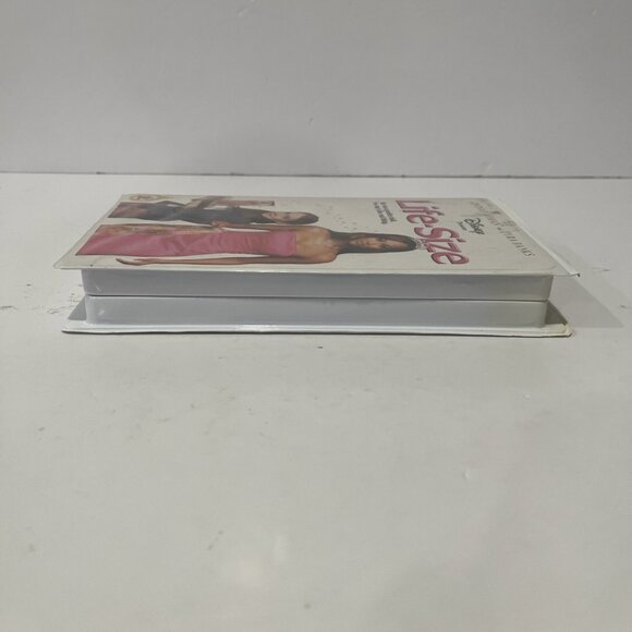 Life-Size (VHS, 2000) Disney Lindsay Lohan Tyra Banks Clamshell Blue Tape - Picture 5 of 7